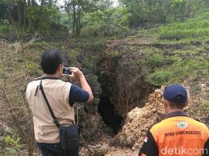 Badan Geologi Teliti Fenomena Lubang Misterius di Gunungkidul Badan Geologi Teliti Fenomena Lubang Misterius di Gunungkidul