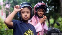 Kisah Ojek Cinta Suharti untuk Anaknya yang Spesial