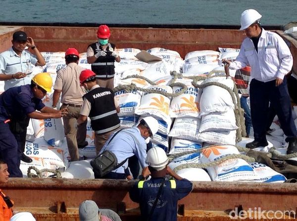 6.000 Ton Beras Vietnam Tiba di Cilegon