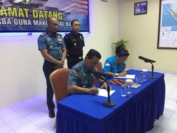 TNI AL Serahkan Tersangka dan Sabu 1 Ton Kapal Sunrise Glory ke BNN