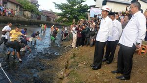 Senyum Semringah Presiden Jokowi dan Mendes PDT di Ambon