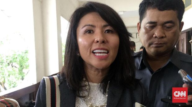 Hakim Tak Hadir, Sidang Cerai Ahok Ditunda Pekan Depan