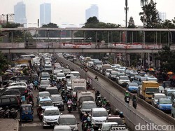 Viral Narasi Mahasiswa Ditodong di JPO Jatinegara, Polisi Cek TKP