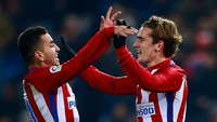 10. Atletico Madrid: Antoine Griezmann & Angel Correa. Dari 1.976 menit main bersama, keduanya saling mengkreasikan lima gol. Berdasar catatan ini, keduanya punya proyeksi 8,7 gol jika terus main bersama dalam semusim berisikan 38 laga. (Foto: Gonzalo Arroyo Moreno/Getty Images)