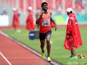 Pelari India Jinson Johnson Juara Lari 800 Meter Putra