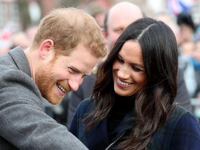 Potret Mesranya Pangeran Harry & Meghan Markle Jelang Valentine, Jangan Iri!