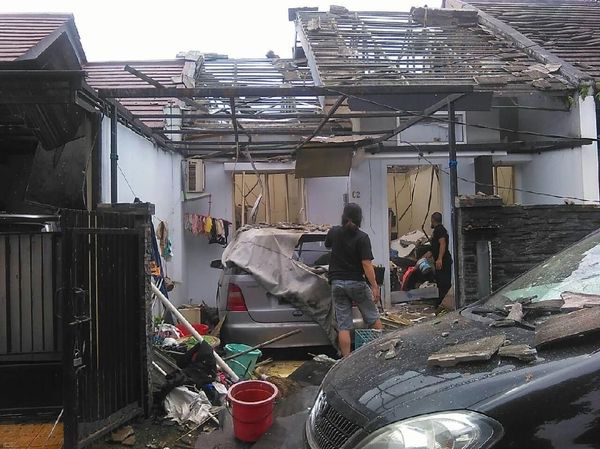 Foto: Begini Dampak Ledakan yang Rusak Rumah di Tanah Sareal Bogor