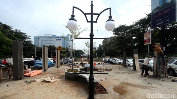 Taman Kartini Percantik Perempatan Lebak Bulus
