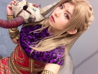 Mengenal Cosplayer Cantik Asal Jepang yang Raup Rp 27 Juta Per Jam