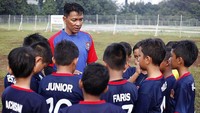 Seperti yang dikatakan oleh ketua Blispi Indonesia, Subagja Suihan saat melounching Timnas pelajar Blispi Asiop Apacinti U-10, bahwa Asiop dipilih untuk mewakili Indonesia berlaga di Kuala lumpur cup 2018. Blispi memang dikenal sering menggelar beberapa ajang turnamen di Indonesia, salah satunya Piala Menpora.