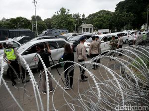 Kapan Kemenhub Tindak Tegas Sopir Taksi Online Nakal?