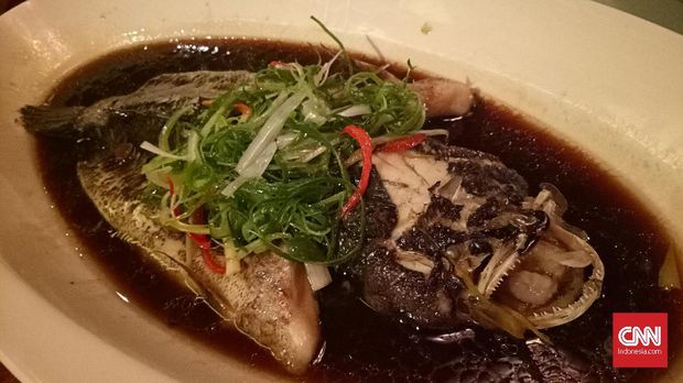 Menu lazy fish atau ikan malas memiliki tekstur yang kenyal.