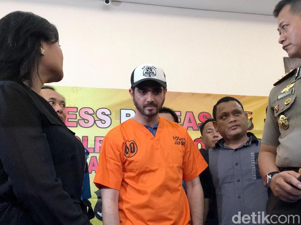 Fachri Albar Diberi Motivasi Al Habsyi, Begini Kondisi Usai 2 Minggu Direhab Fachri Albar Diberi Motivasi Al Habsyi, Begini Kondisi Usai 2 Minggu Direhab