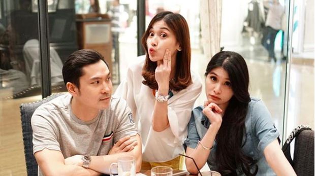 Adik Sandra Dewi