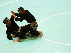 Yolla/Hendy Raih Emas Pertama untuk Pencak Silat Indonesia