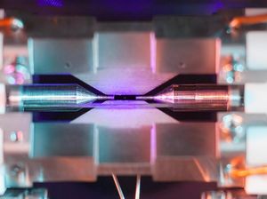 Ini Foto Atom Tunggal Jepretan Kamera Biasa Mahasiswa Oxford