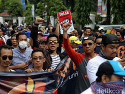 Ini Alasan Kemenhub Belum Tindak Tegas Taksi Online Nakal