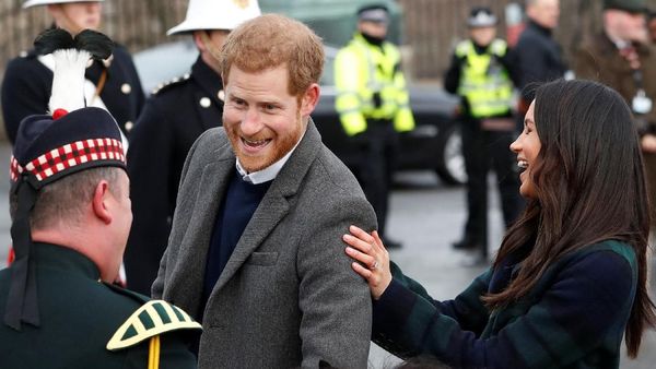 Saat Pangeran Harry Nyaris Digigit Kuda Poni di Edinburgh