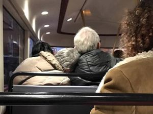 Selamat Hari Valentine, Ini Bukti Kasih Sayang Bukan Hanya Milik Anak Muda