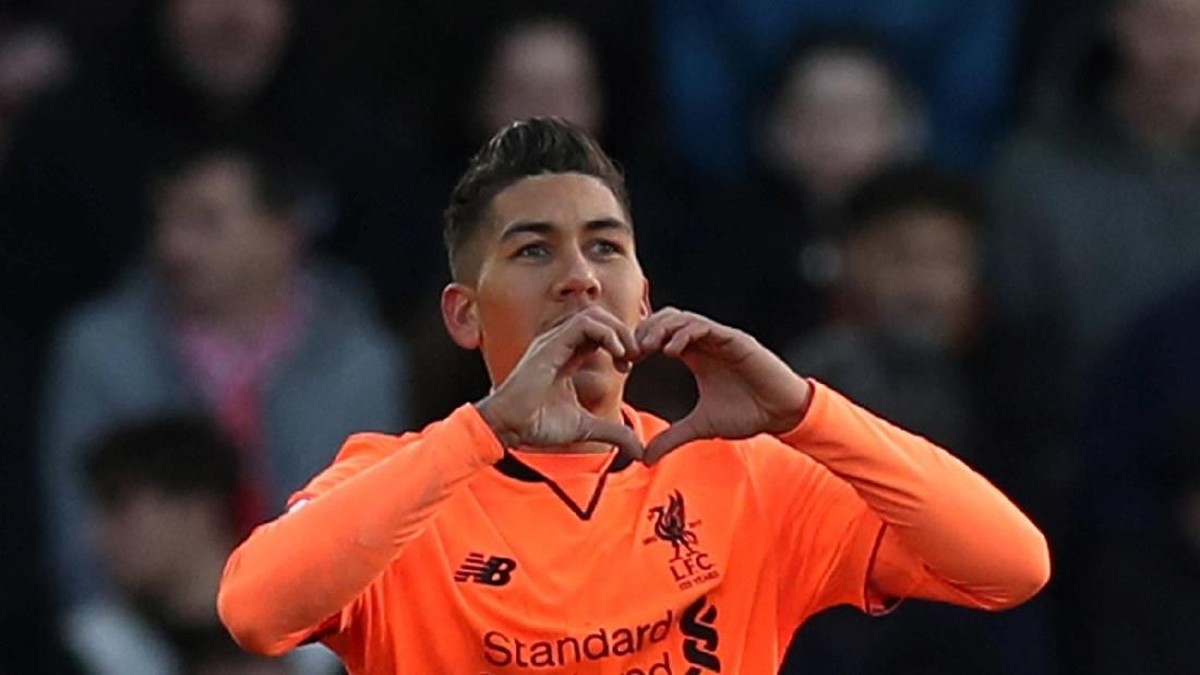 Roberto Firmino memperpanjang kontraknya di Liverpool. (Foto: Peter Cziborra/Reuters)