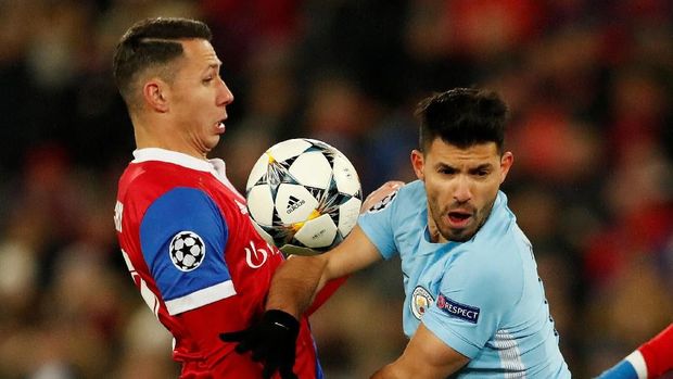 Manchester City menghancurkan Basel 4-0 di Stadion St. Jakob Park. (