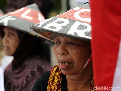 Wajah-wajah Petani Kendeng di Seberang Istana