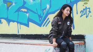 Foto Dinda Kirana, Si Cantik yang Juga Anak Skater