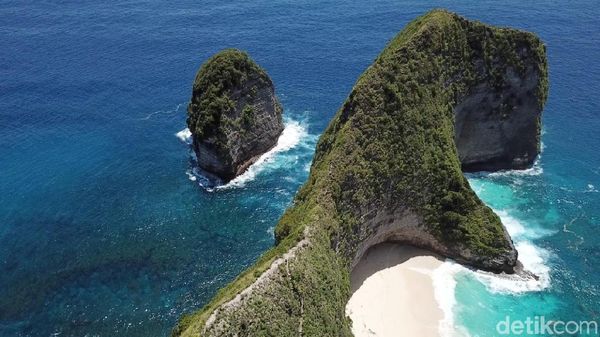 Foto Drone: Pantai-pantai Cantik di Nusa Penida