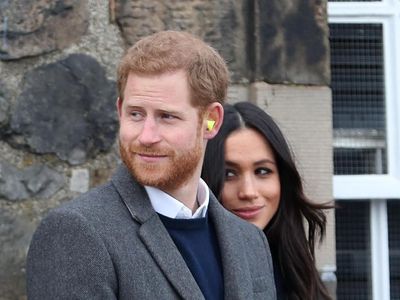 Intip Suvenir Pernikahan Pangeran Harry dan Meghan Markle Berlapis Emas