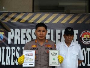 Polisi Sita 2 Buku Jihad dari Rumah Pria yang Ingin Bunuh Polisi Polisi Sita 2 Buku Jihad dari Rumah Pria yang Ingin Bunuh Polisi