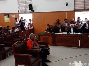 Aman Abdurrahaman Didakwa Pengaruhi Orang untuk Aksi Bom Thamrin