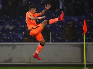 Putar-Tendang ala Roberto Firmino