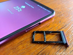 Si Cantik Jessica Menjajal Smartphone Pinky Negeri Ginseng Si Cantik Jessica Menjajal Smartphone Pinky Negeri Ginseng