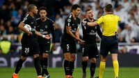 Kepemimpinan Rocchi di laga ini juga dipertanyakan oleh kubu PSG (yang kalah). Ada beberapa keputusannya yang dianggap merugikan tim tamu. (Foto: Stringer/REUTERS)