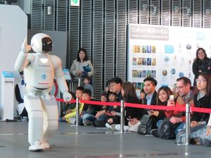 Punya Hak Sama di 2045, Robot Bisa Menikahi Manusia