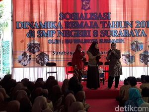 Begini Cara Risma Cegah Kenakalan Remaja di Sekolah Begini Cara Risma Cegah Kenakalan Remaja di Sekolah