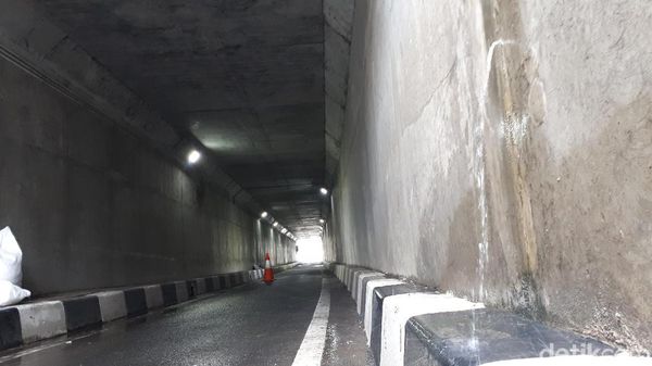 Penampakan Air Merembes di Underpass Bandara Soekarno-Hatta