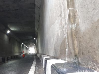 Penampakan Air Merembes di Underpass Bandara Soekarno-Hatta