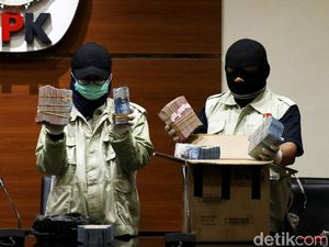 Begini Kronologi OTT Suap DPRD Lampung Tengah Begini Kronologi OTT Suap DPRD Lampung Tengah