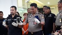 Roro dan Mereka yang Tanpa Masker Kala Kasus Narkobanya Dirilis Polisi