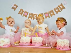 Lihat Deh, Bun, Kue Ultah Bayi Kembar Identik Ini Unik Banget Lho Lihat Deh, Bun, Kue Ultah Bayi Kembar Identik Ini Unik Banget Lho