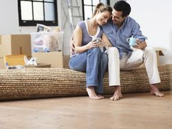 Agar Istri Tak Geli Saat Foreplay