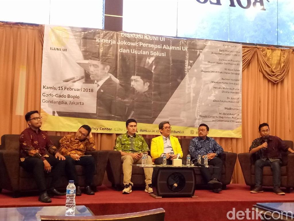 Survei Iluni UI: 48,8% Alumni UI Tak Puas dengan Kinerja Jokowi-JK Survei Iluni UI: 48,8% Alumni UI Tak Puas dengan Kinerja Jokowi-JK