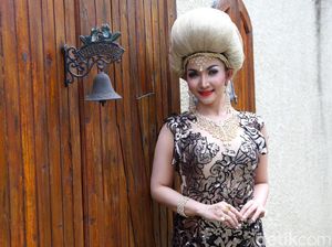 Roro Fitria Bingung Maling Hanya Incar Rumahnya Roro Fitria Bingung Maling Hanya Incar Rumahnya