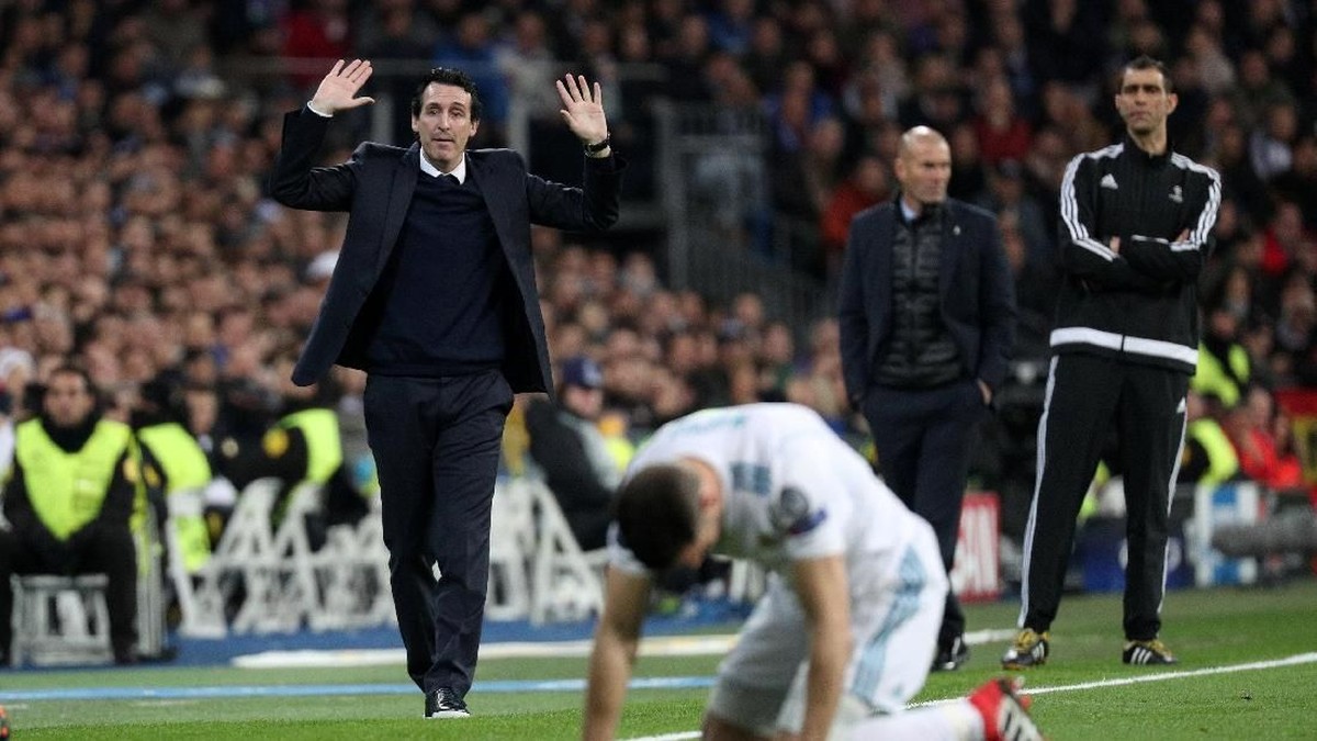 Pelatih Paris Saint-Germain Unai Emery (kiri) di laga melawan Real Madrid. (Foto: Sergio Perez/Reuters)