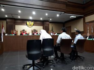 Eks Dirjen Dukcapil Disebut Minta Fee 8 Persen untuk Menteri-Sekjen