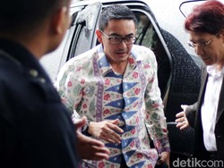 KPK Panggil Ketua DPRD Tebo Jadi Saksi Zumi Zola