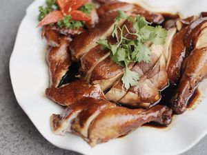 Mau Makan Enak Saat Imlek? Jangan Lewatkan Promo Menarik di Restoran Ini