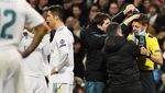 Foto: Saat Bola Tendangan Neymar Hantam Muka Wasit