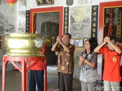 Jelang Imlek, Warga Tionghoa di Lasem Berdoa di Tiga Kelenteng